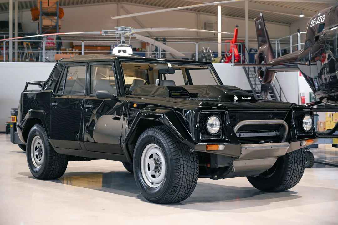 1989 Lamborghini LM002 - Image 11 of 31