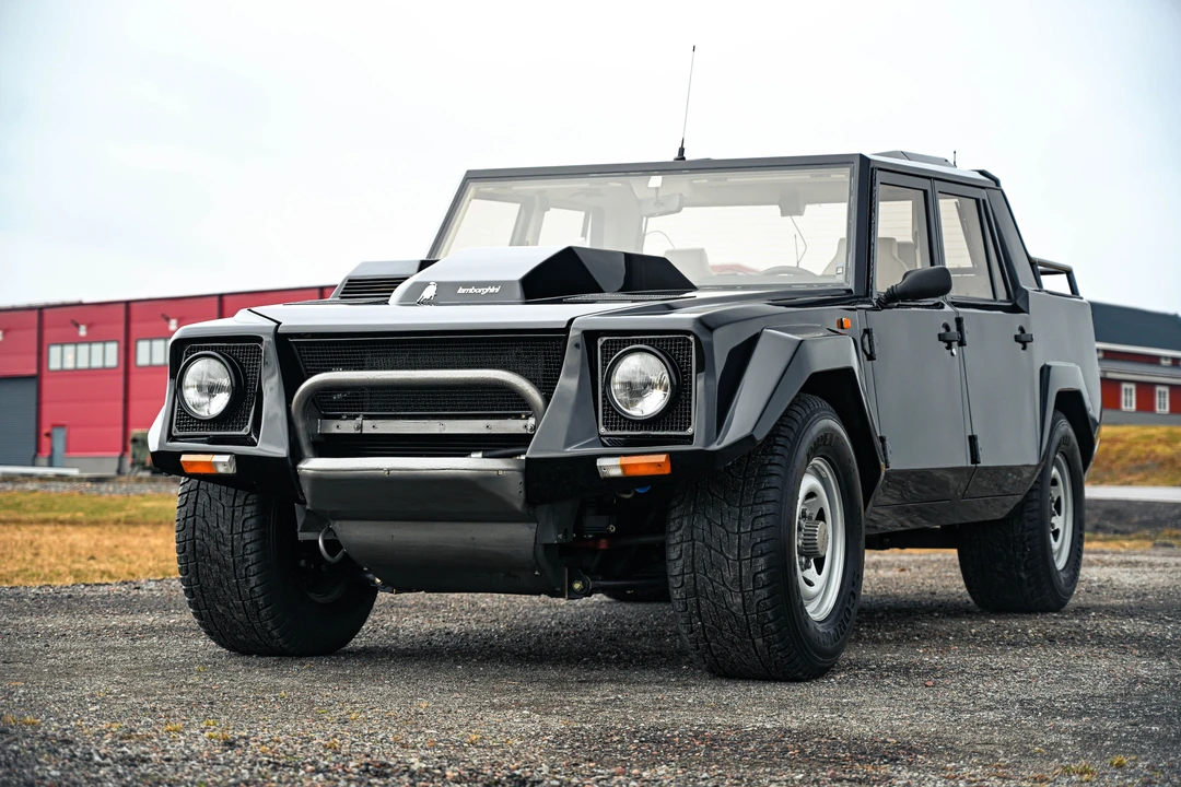 1989 Lamborghini LM002 - Image 2 of 31