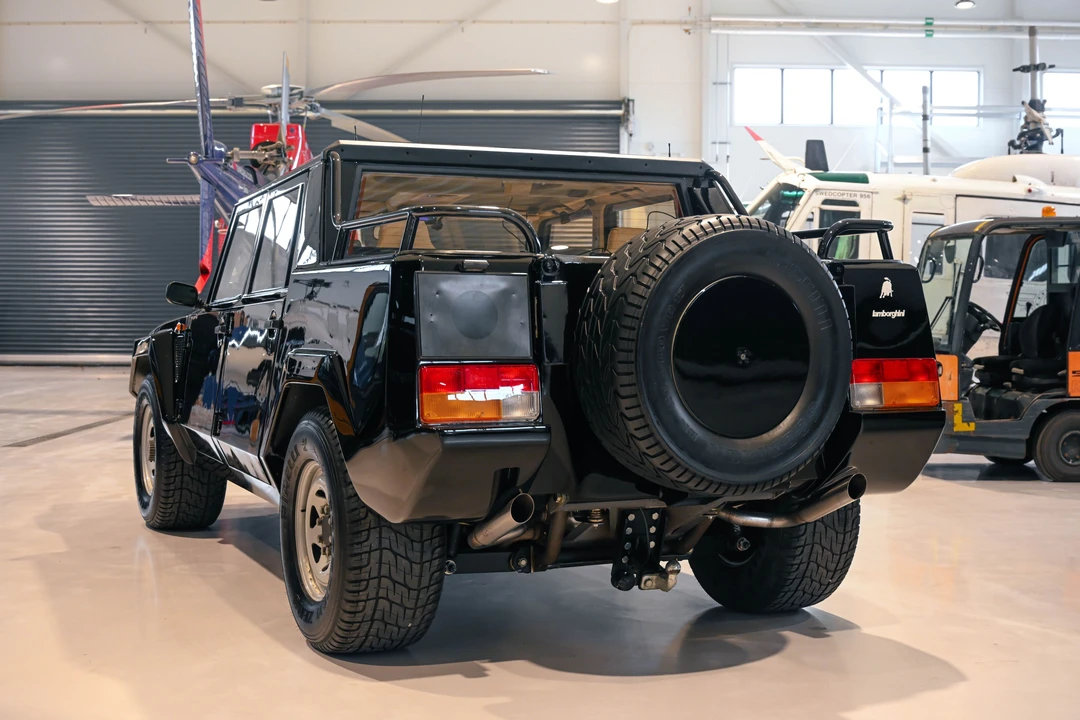 1989 Lamborghini LM002 - Image 13 of 31