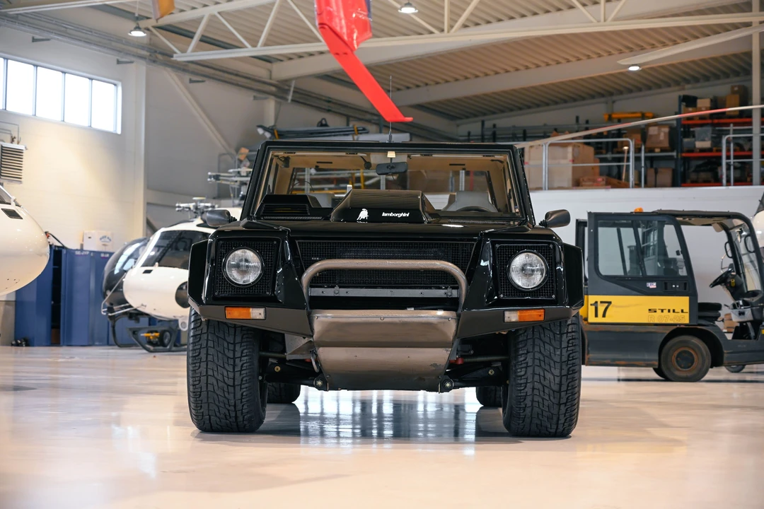 1989 Lamborghini LM002 - Image 18 of 31