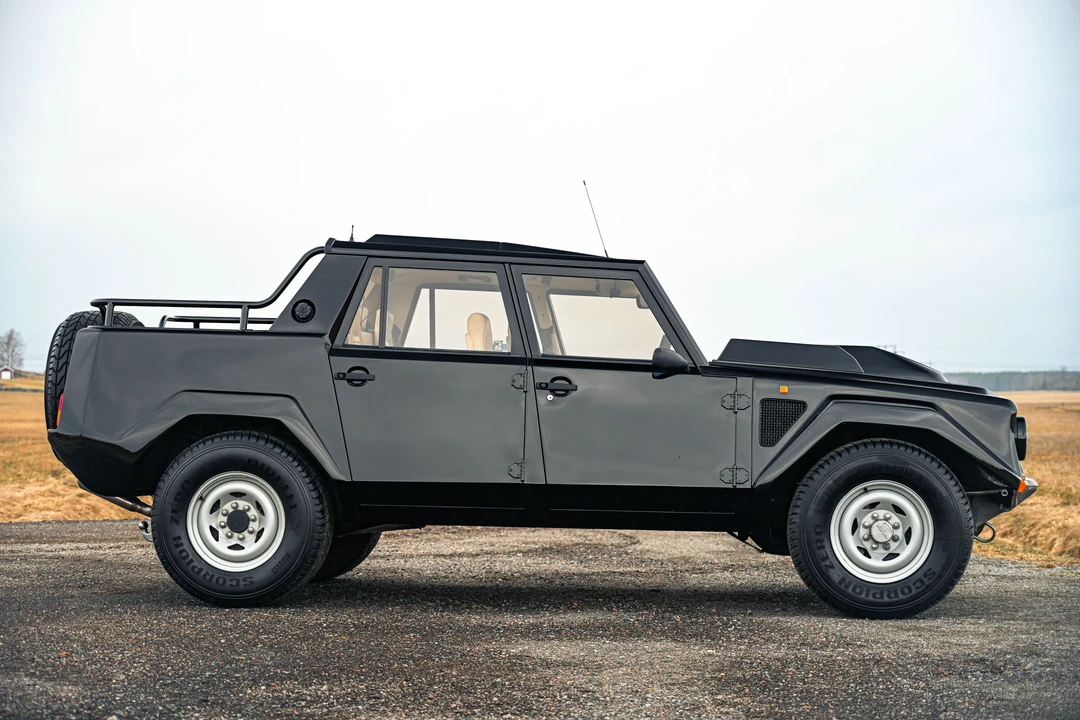 1989 Lamborghini LM002 - Image 4 of 31
