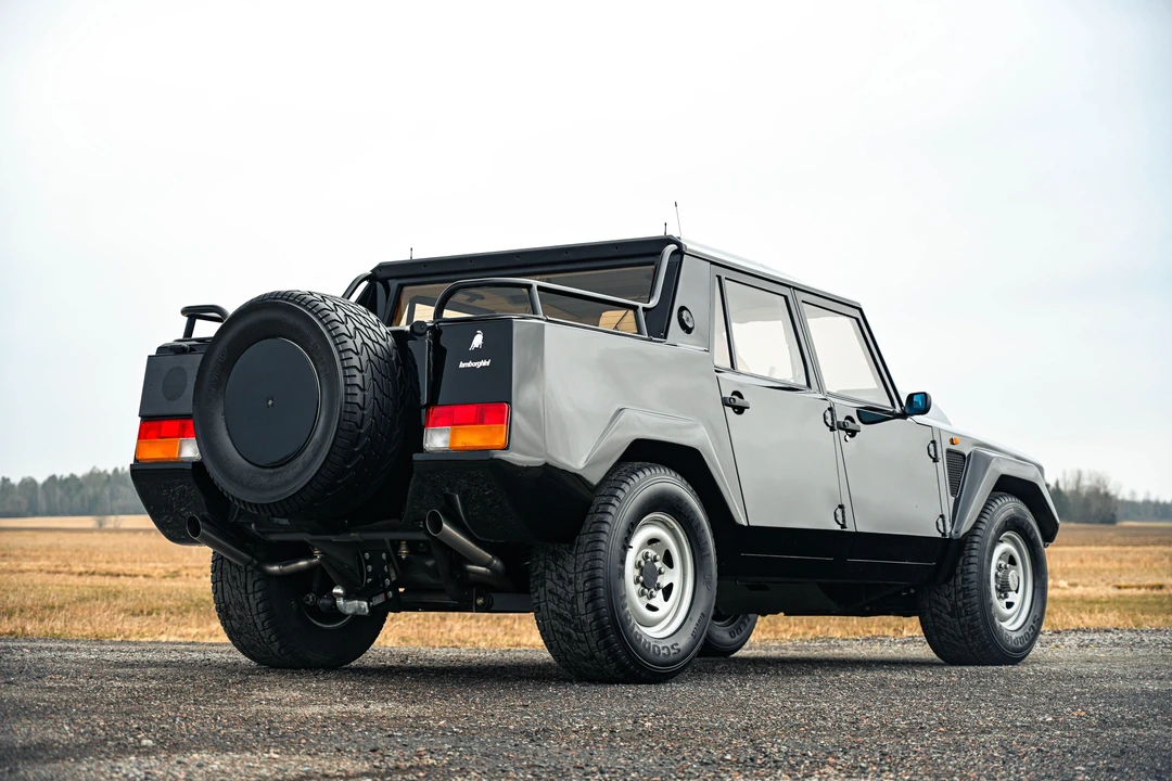 1989 Lamborghini LM002 - Image 28 of 31