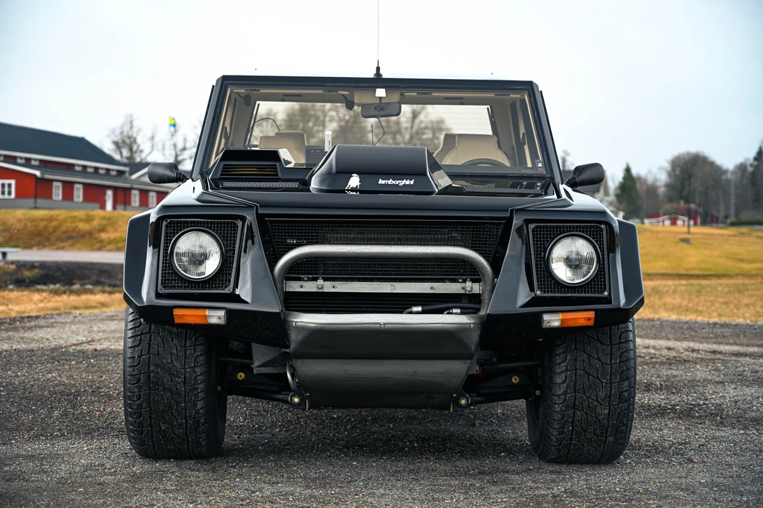 1989 Lamborghini LM002 - Image 25 of 31