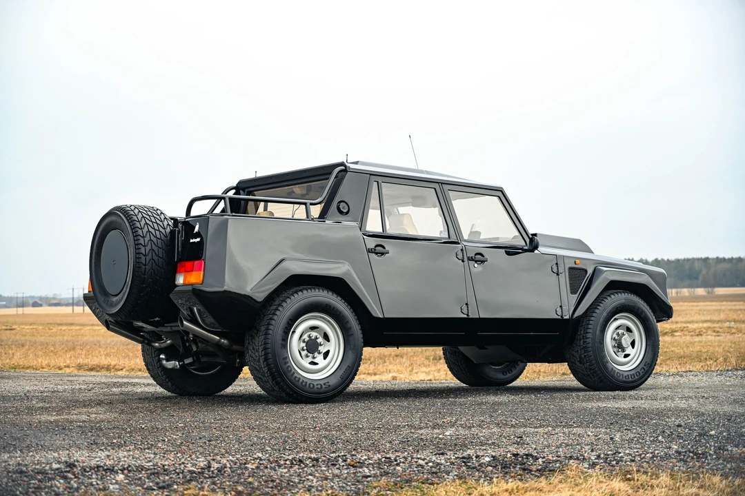 1989 Lamborghini LM002 - Image 29 of 31