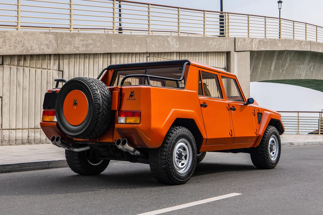 1989 Lamborghini LM002 - Image 5 of 31