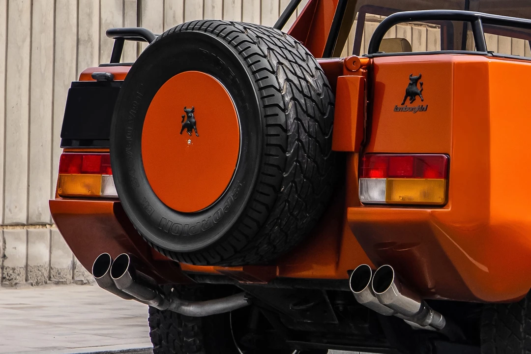 1989 Lamborghini LM002 - Image 15 of 31