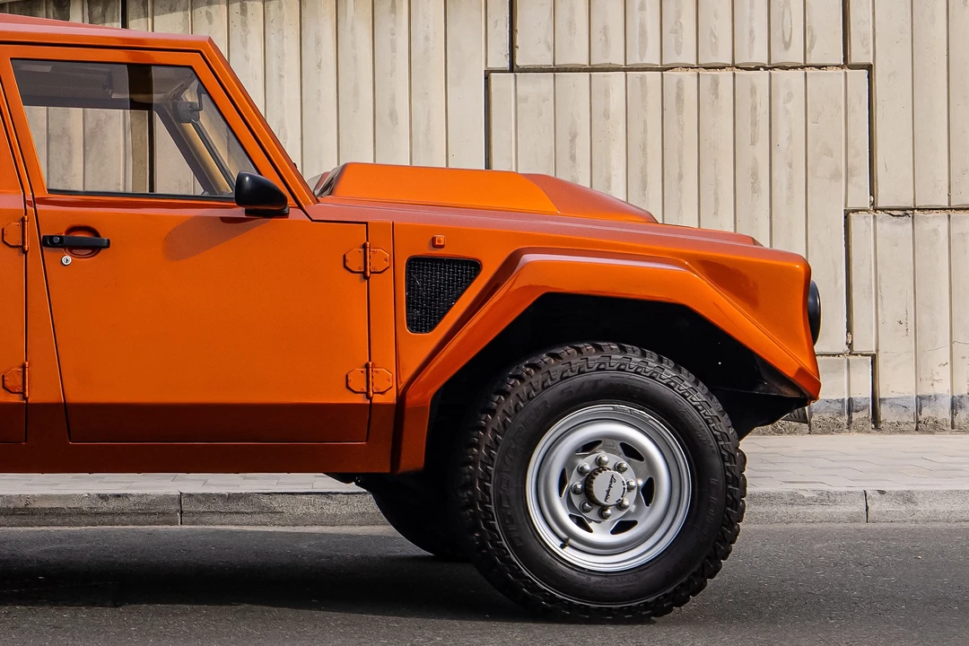 1989 Lamborghini LM002 - Image 23 of 31