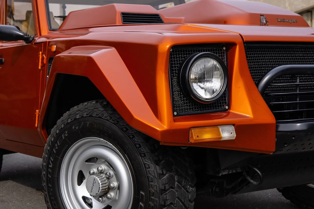1989 Lamborghini LM002 - Image 25 of 31