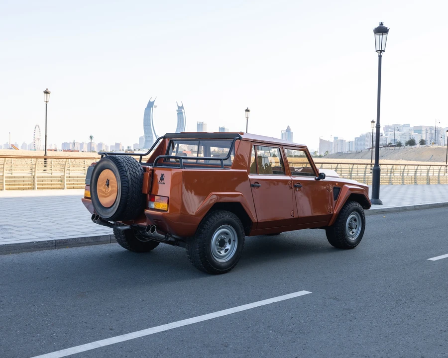 1989 Lamborghini LM002 - Image 10 of 31