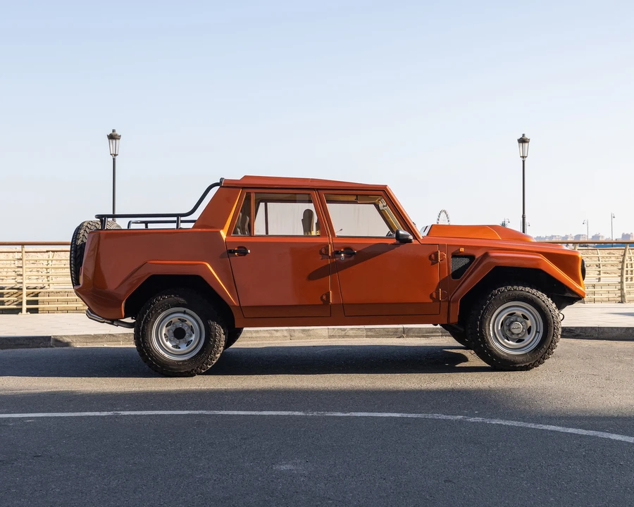 1989 Lamborghini LM002 - Image 4 of 31