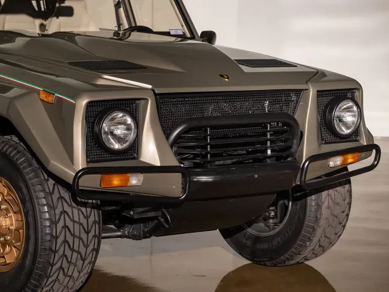 1989 Lamborghini LM002 - Image 24 of 31