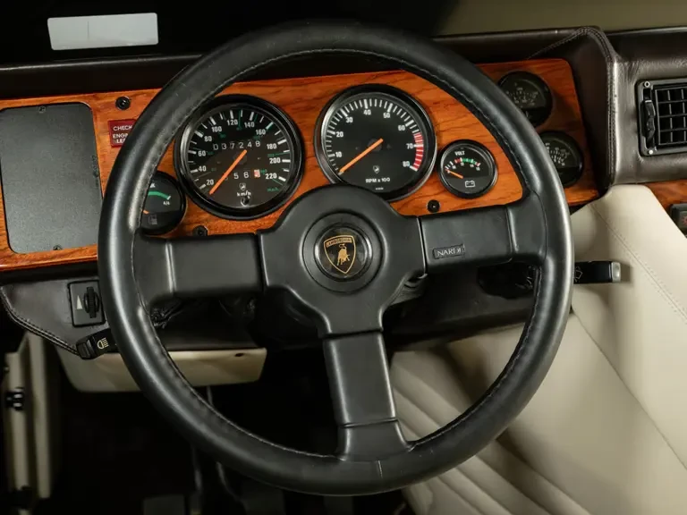 1989 Lamborghini LM002 - Image 8 of 31