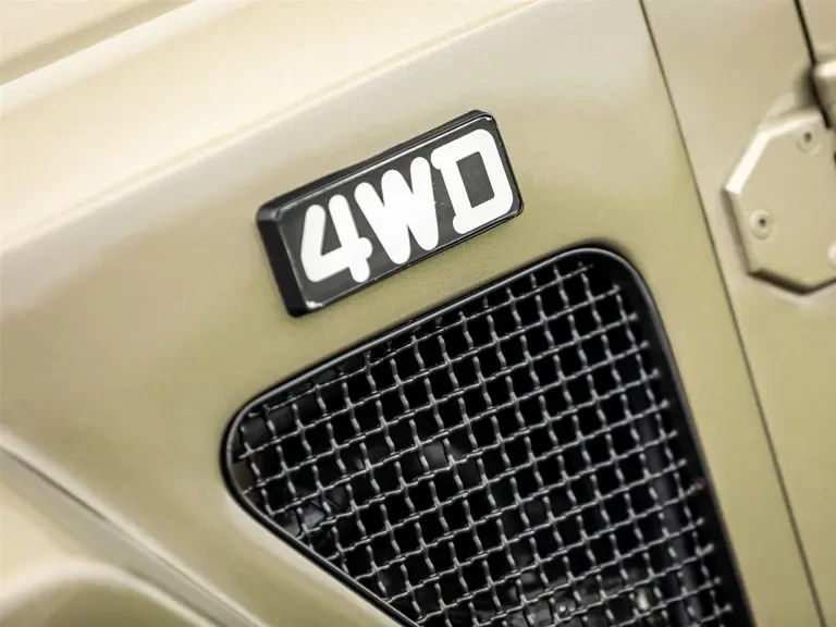 1989 Lamborghini LM002 - Image 8 of 31