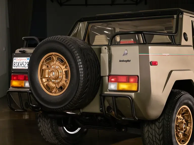 1989 Lamborghini LM002 - Image 25 of 31