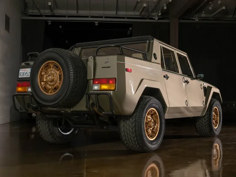 1989 Lamborghini LM002 - Image 3 of 31