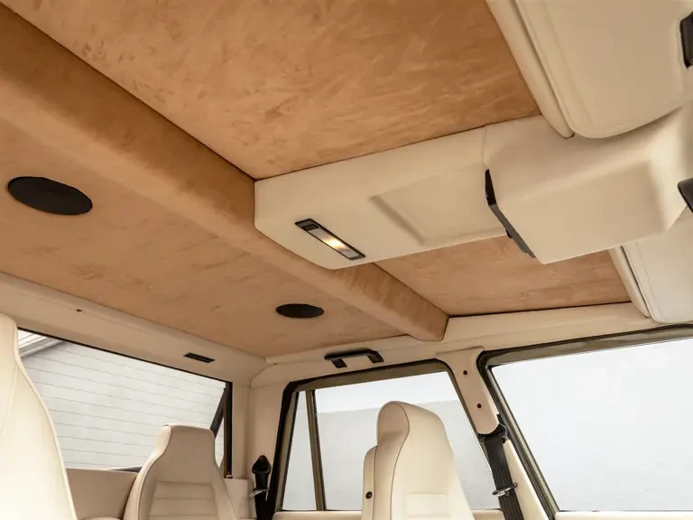 1989 Lamborghini LM002 - Image 19 of 31