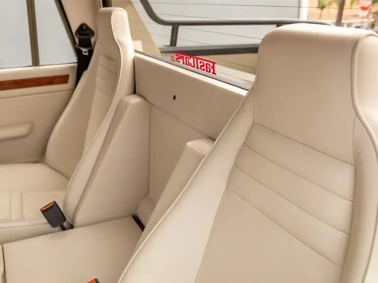 1989 Lamborghini LM002 - Image 25 of 31