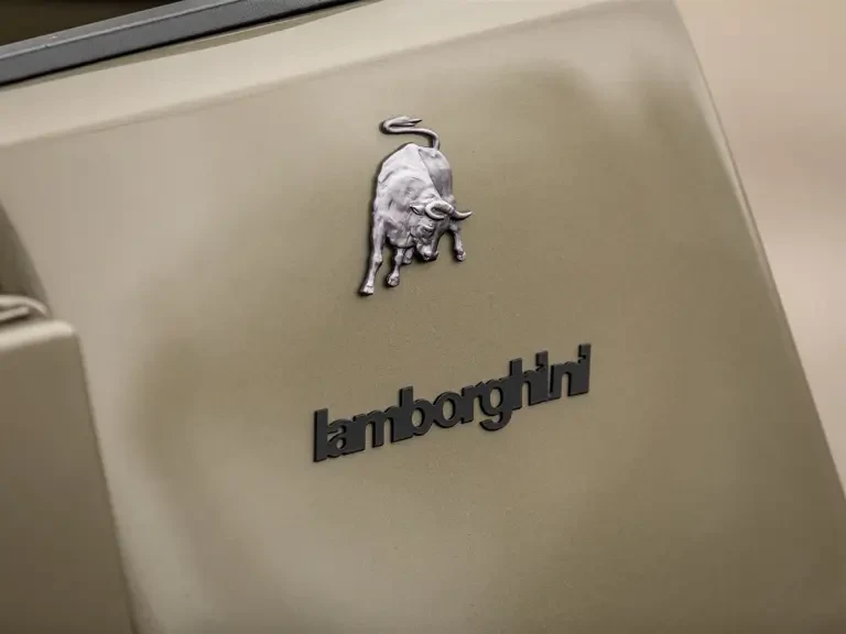 1989 Lamborghini LM002 - Image 7 of 31