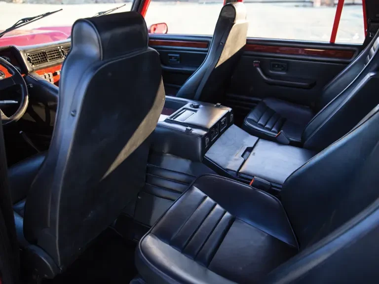 1989 Lamborghini LM002 - Image 15 of 17