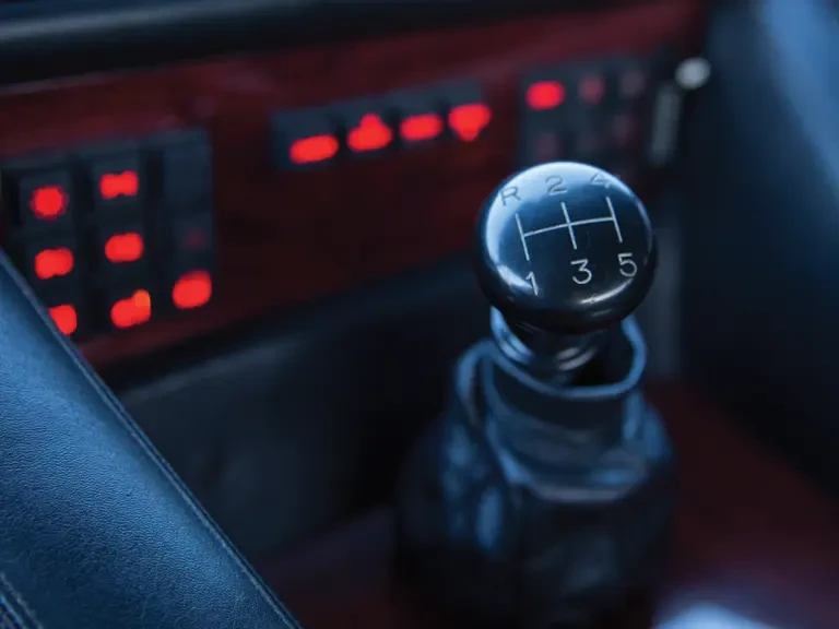 1989 Lamborghini LM002 - Image 13 of 17