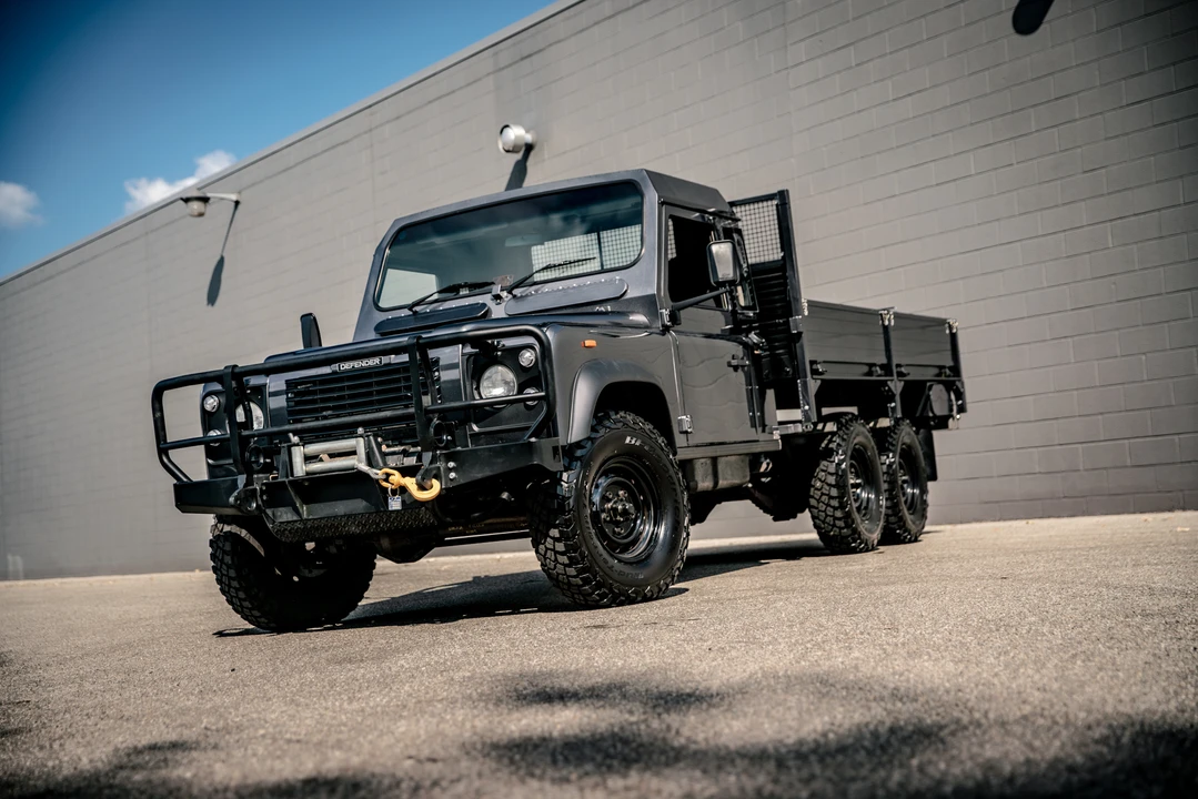 1989 Land Rover Defender 110 - Image 2 of 31