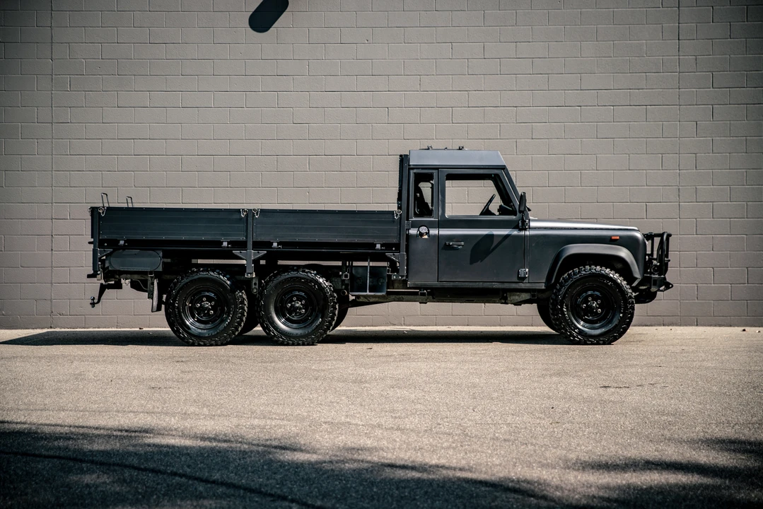 1989 Land Rover Defender 110 - Image 3 of 31