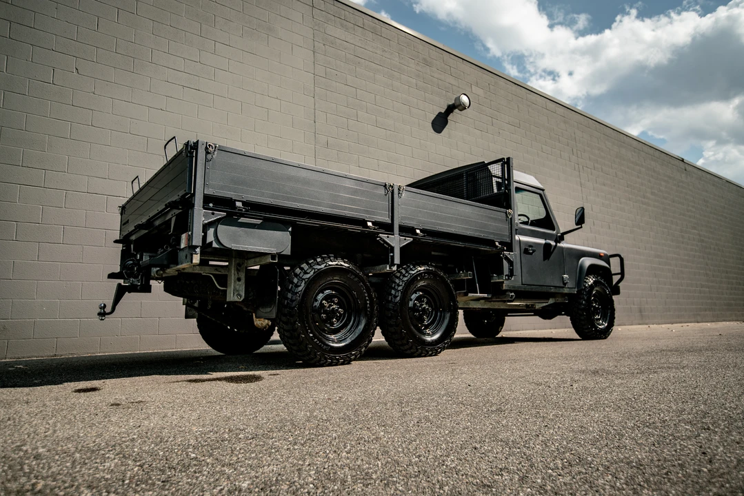 1989 Land Rover Defender 110 - Image 4 of 31