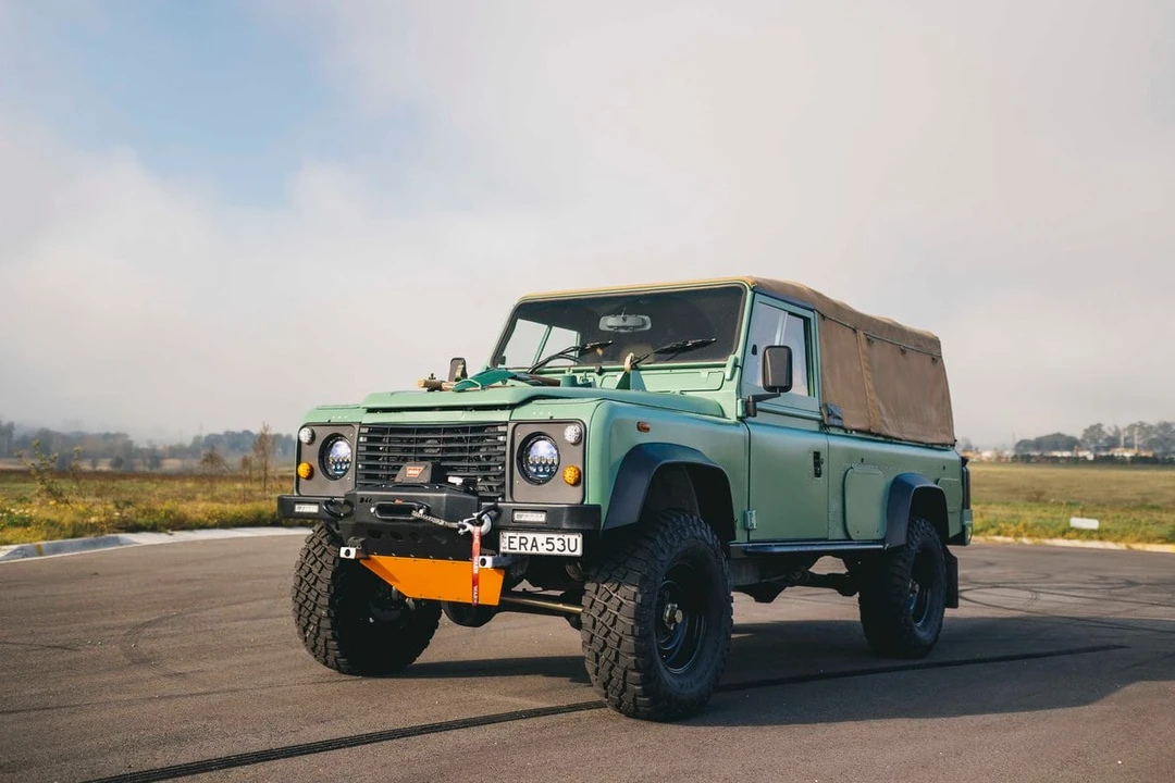 1989 Land Rover Defender 110 - Image 5 of 30