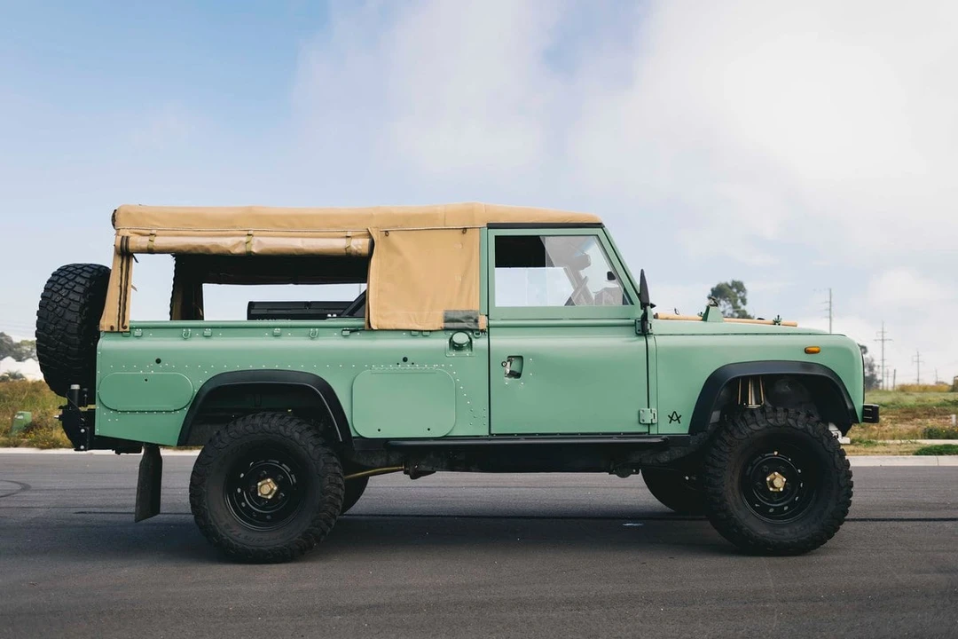 1989 Land Rover Defender 110 - Image 11 of 30