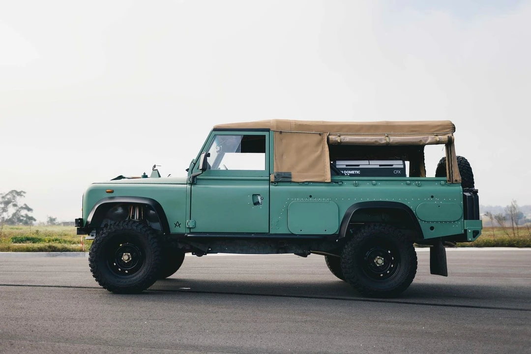 1989 Land Rover Defender 110 - Image 13 of 30