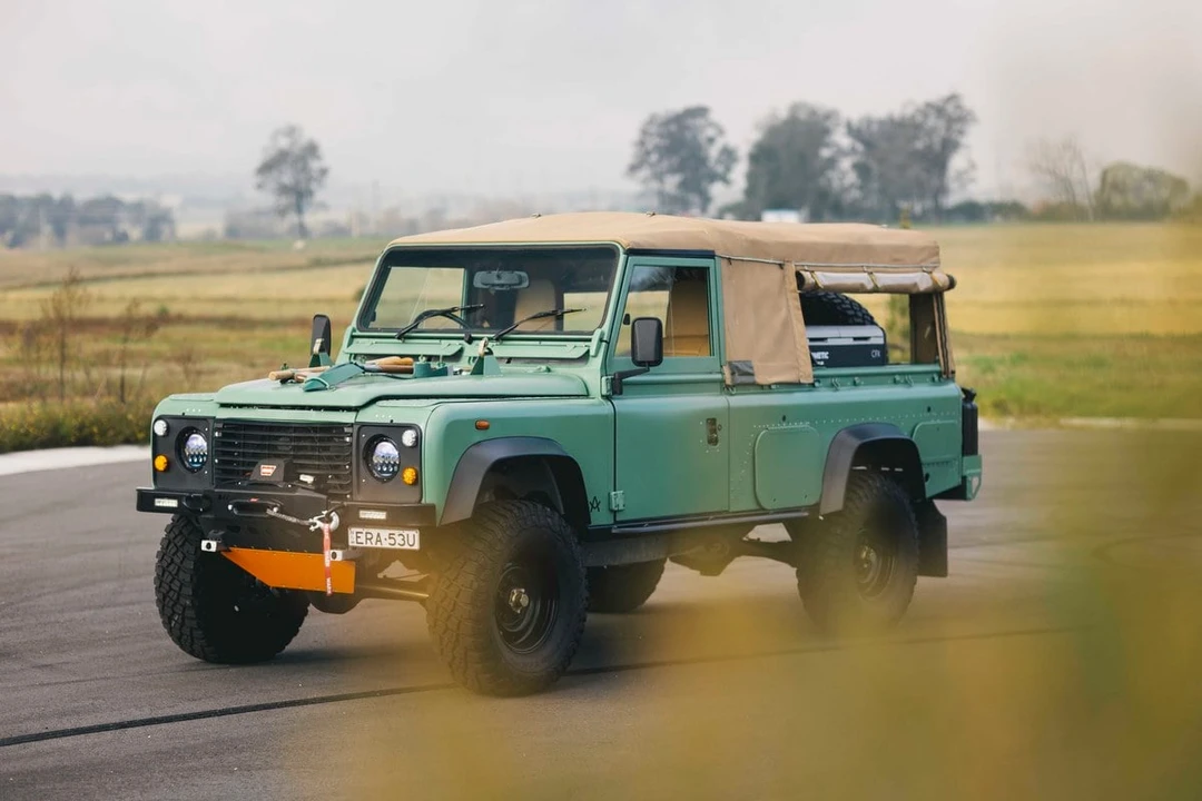 1989 Land Rover Defender 110 - Image 16 of 30