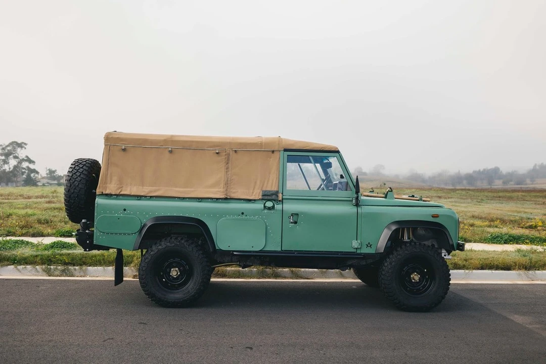 1989 Land Rover Defender 110 - Image 2 of 30