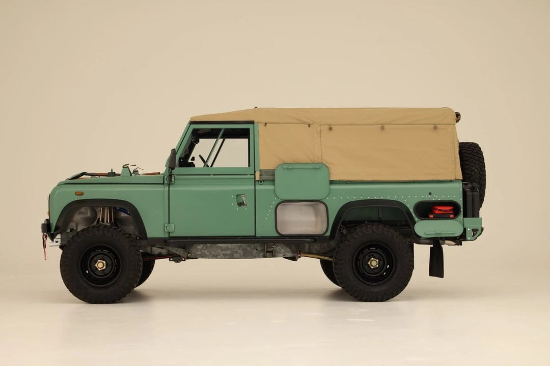 1989 Land Rover Defender 110 - Image 23 of 30