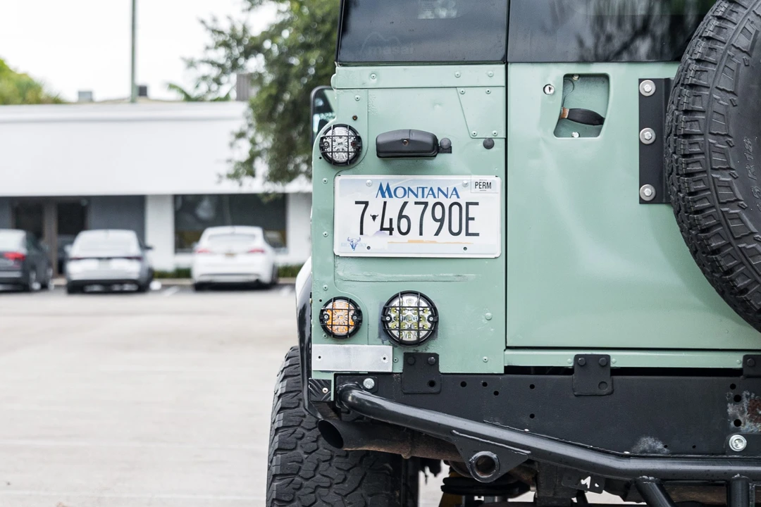 1989 Land Rover Defender 110 - Image 11 of 31
