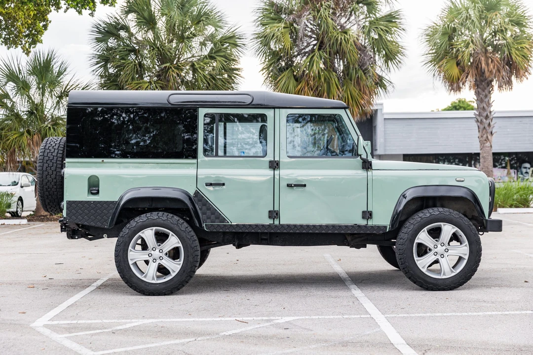 1989 Land Rover Defender 110 - Image 4 of 31