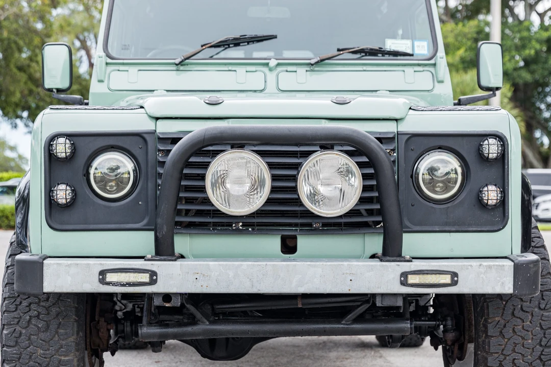 1989 Land Rover Defender 110 - Image 10 of 31