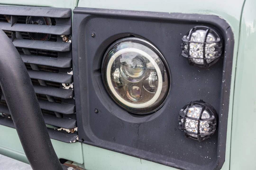 1989 Land Rover Defender 110 - Image 19 of 31
