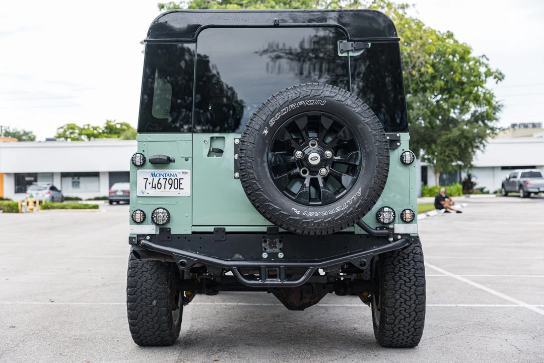 1989 Land Rover Defender 110 - Image 6 of 31