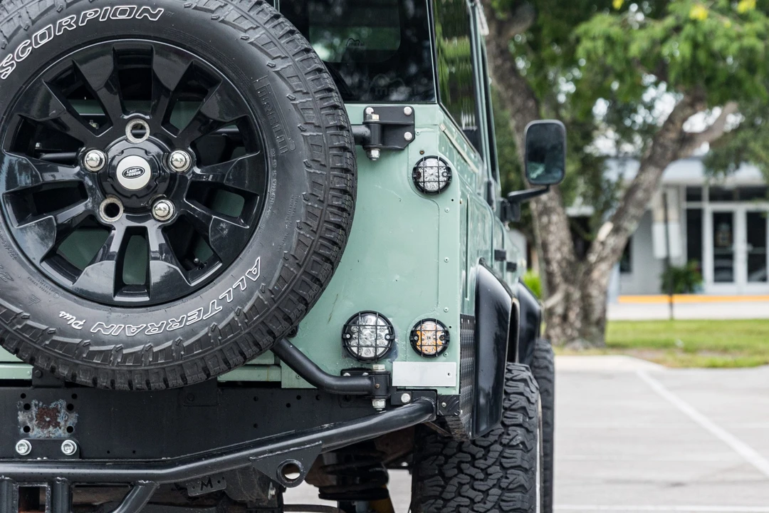 1989 Land Rover Defender 110 - Image 12 of 31