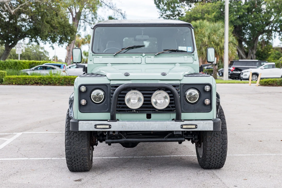 1989 Land Rover Defender 110 - Image 2 of 31