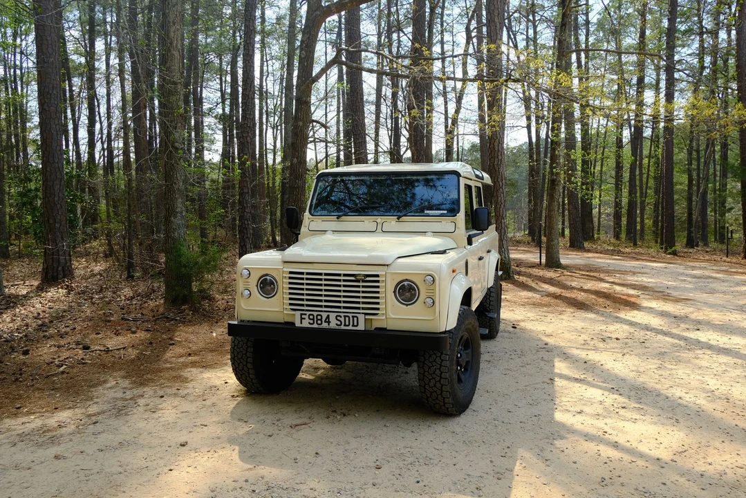 1989 Land Rover Defender 110 - Image 3 of 31