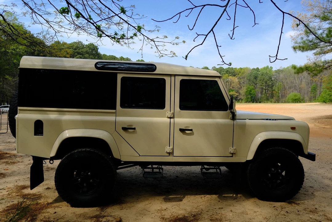 1989 Land Rover Defender 110 - Image 7 of 31