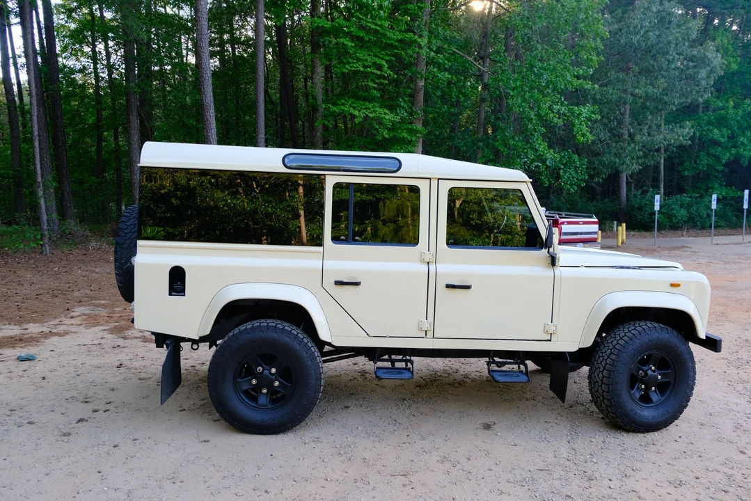 1989 Land Rover Defender 110 - Image 9 of 31