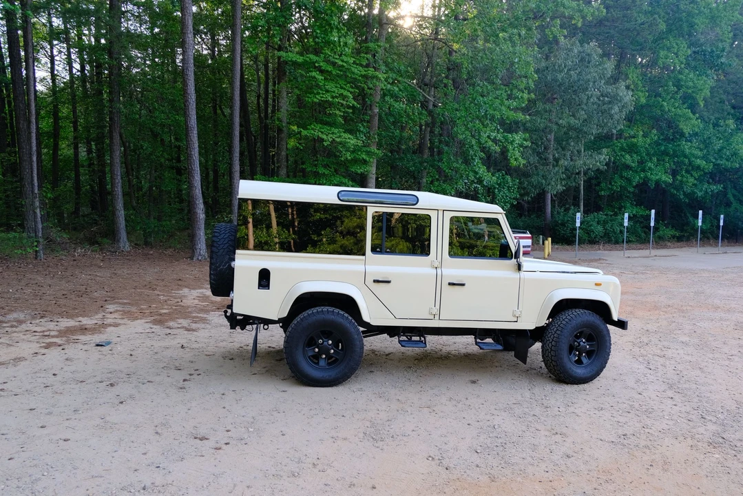 1989 Land Rover Defender 110 - Image 8 of 31