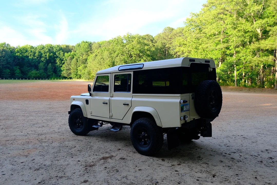 1989 Land Rover Defender 110 - Image 14 of 31