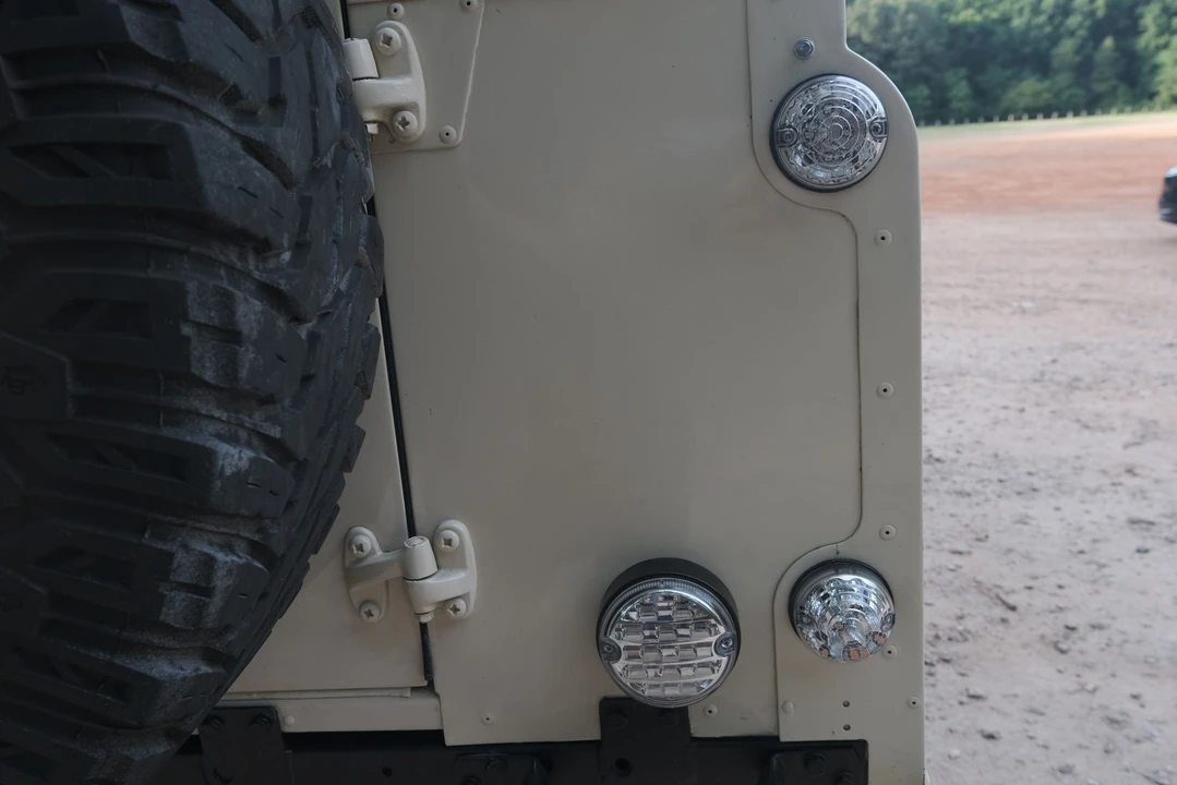1989 Land Rover Defender 110 - Image 22 of 31