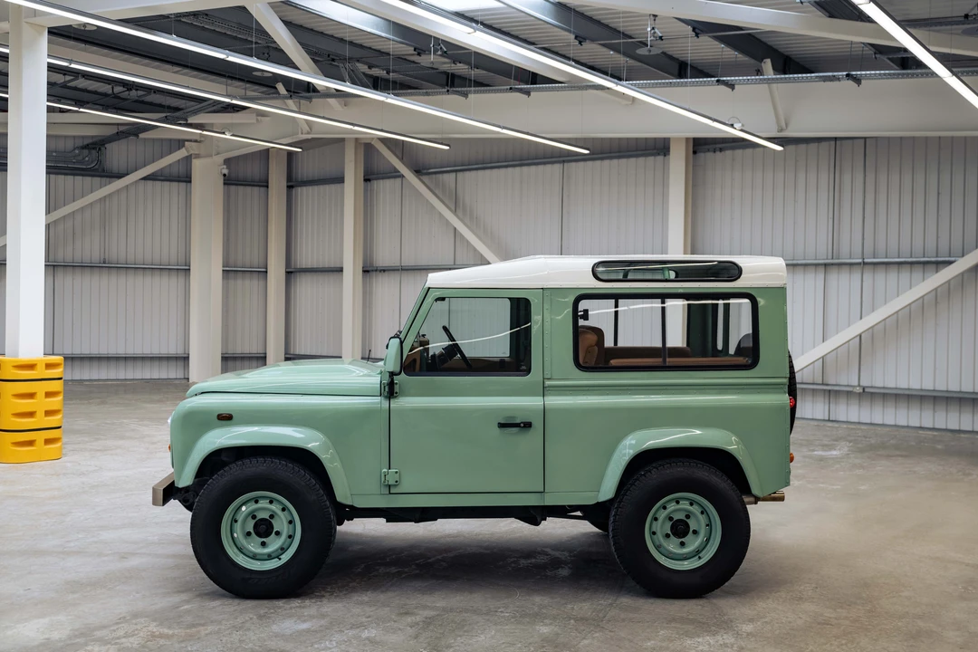 1992 Land Rover Defender 90 - Image 16 of 31