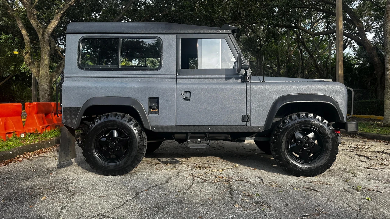 1989 Land Rover Defender 90 - Image 18 of 31