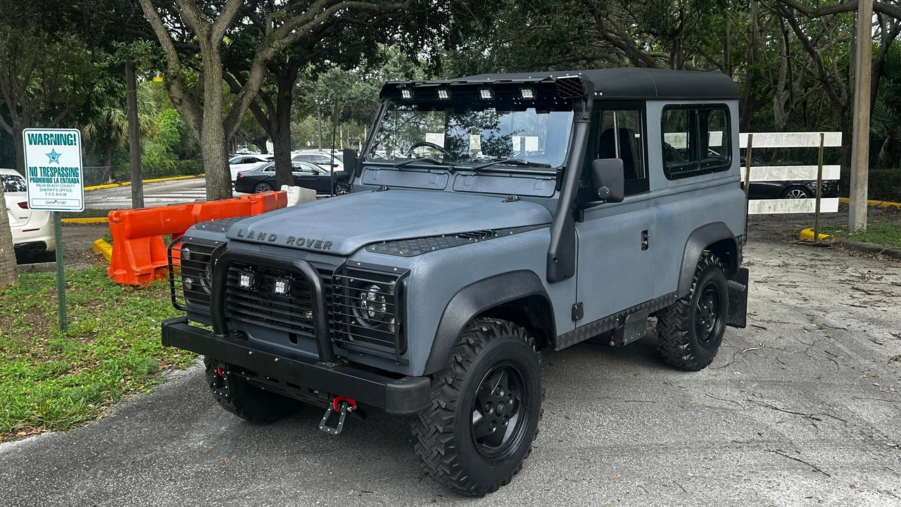 1989 Land Rover Defender 90 - Image 8 of 31