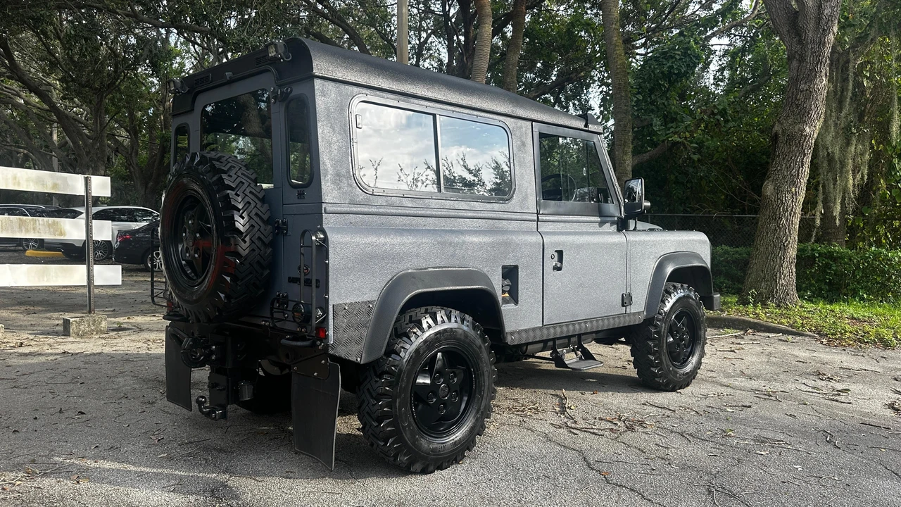 1989 Land Rover Defender 90 - Image 15 of 31